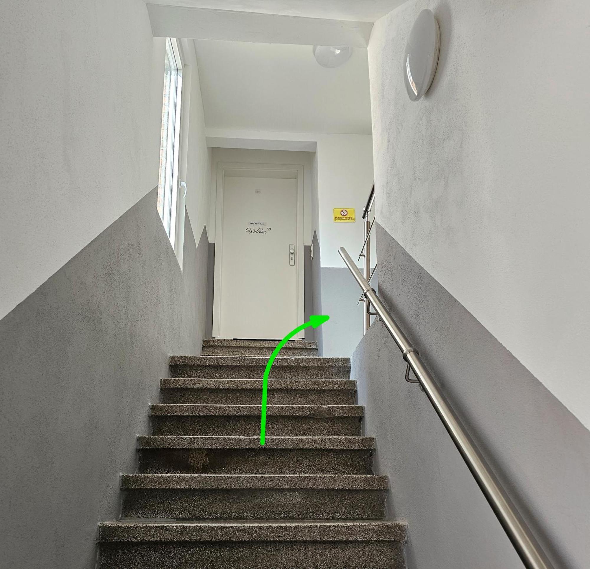 Schoene Ferienwohnung 78M2, 3 Schlafzimmer, 2 Baeder, Zentrumnah, 1Og Erfurt Esterno foto