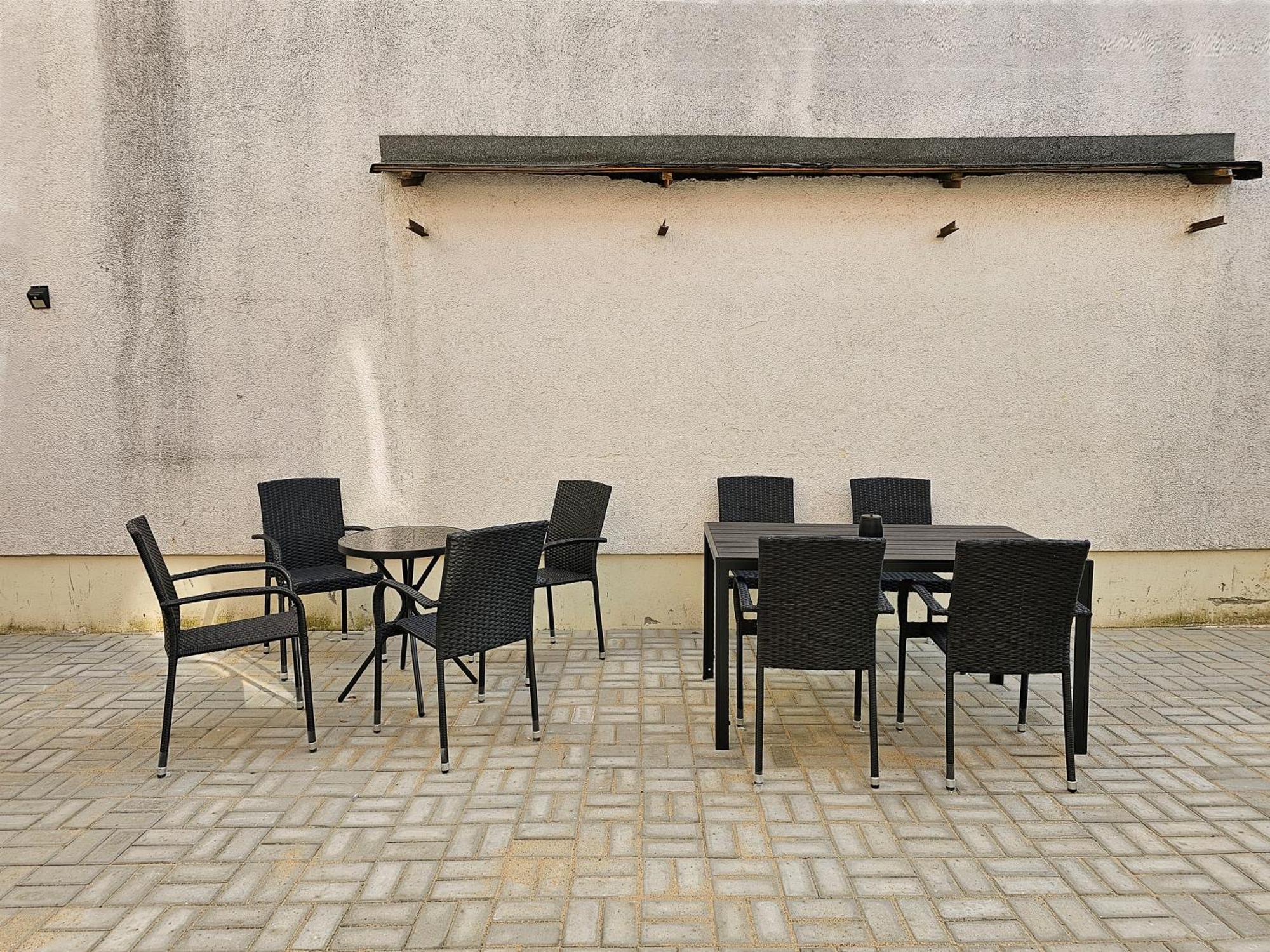 Schoene Ferienwohnung 78M2, 3 Schlafzimmer, 2 Baeder, Zentrumnah, 1Og Erfurt Esterno foto